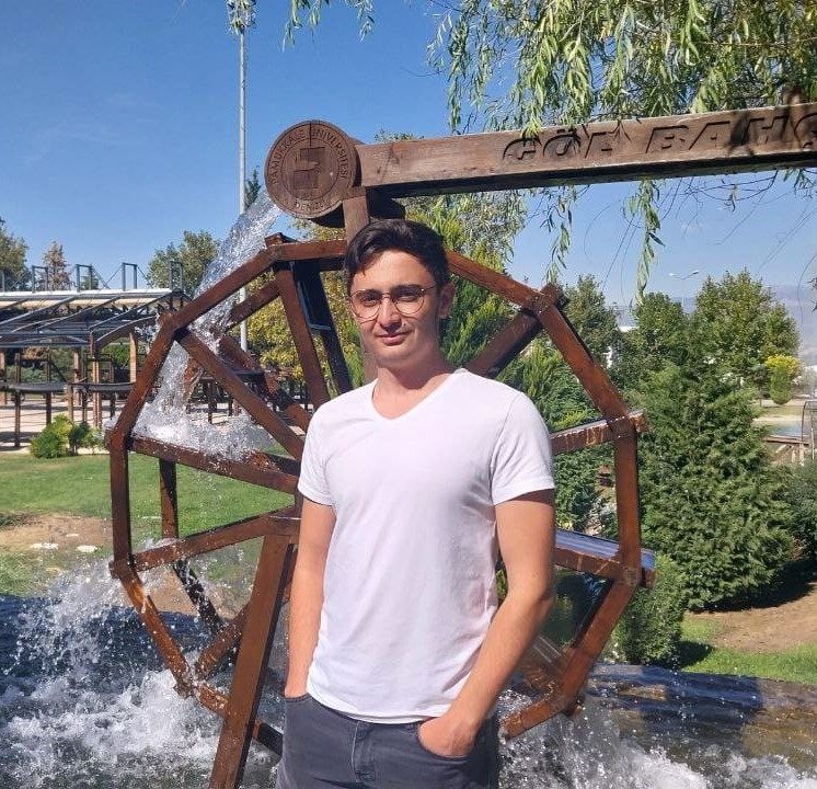 Deniz Ök fotoğrafı